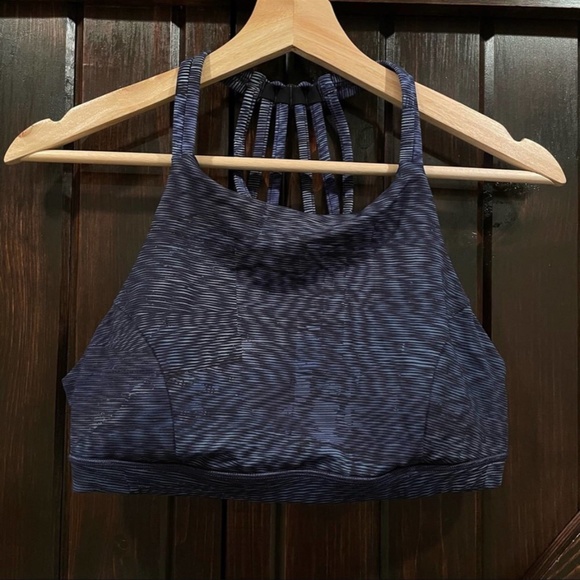 Lululemon Slide With Me Bra Size 8 Linear Navy Multi 2872 - Picture 3 of 7